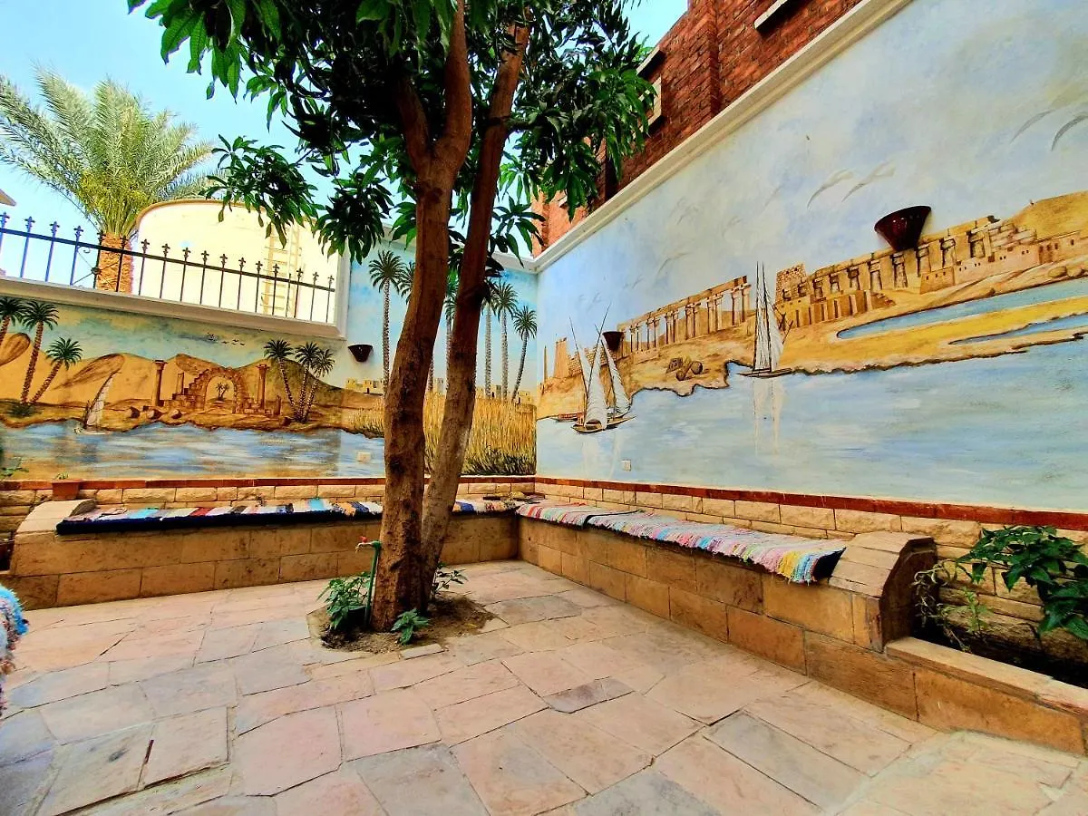 Spring Hotel Luxor