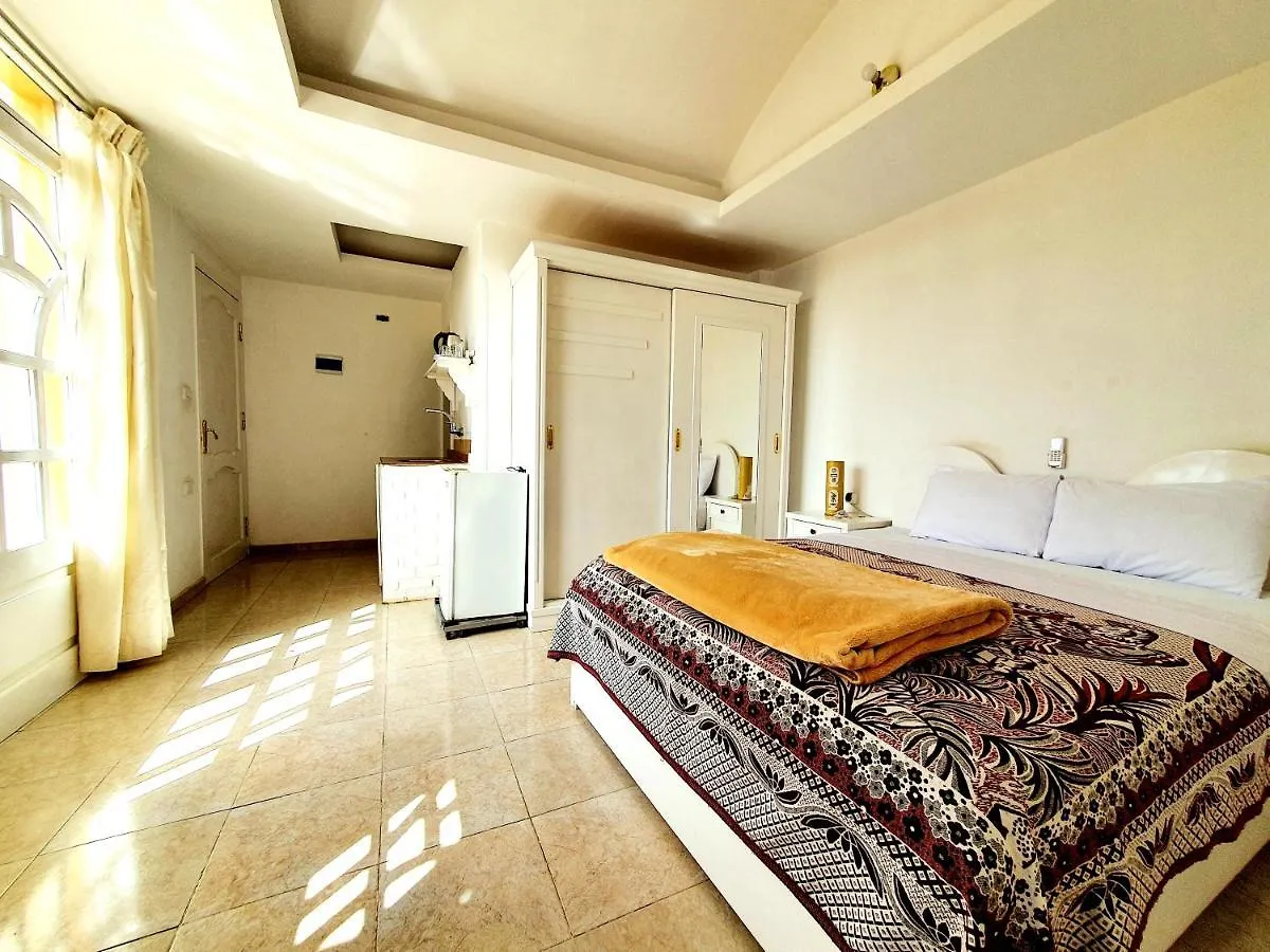 Spring Hotel Luxor