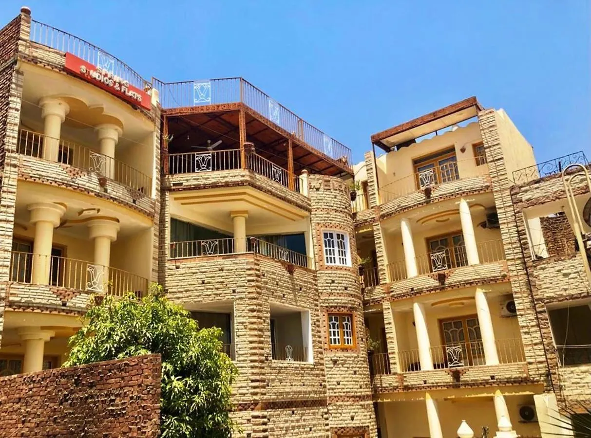 Spring Hotel Luxor